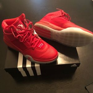 Men’s adidas Derrick Rose 773 IV - Size 10